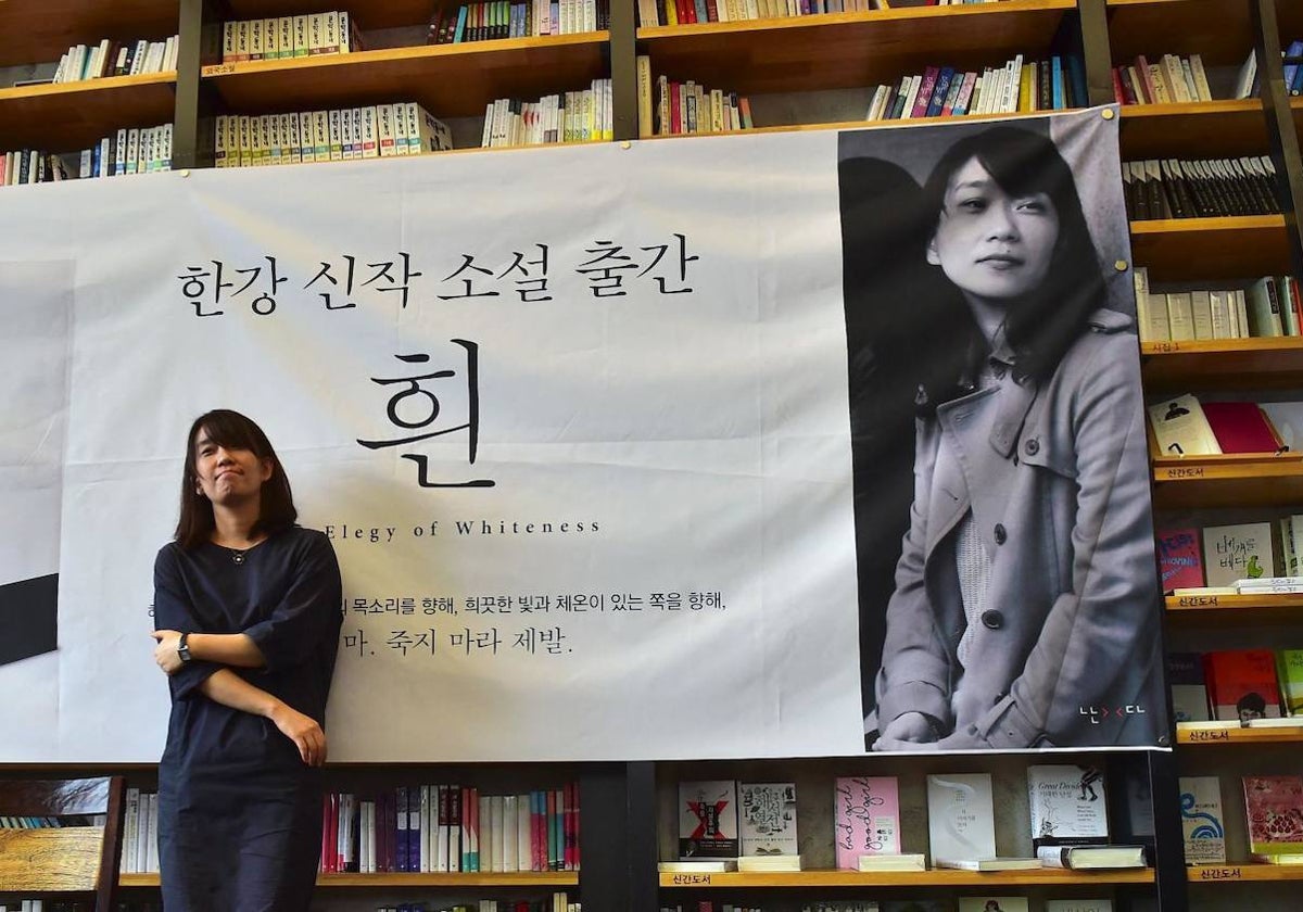 Una imagen de Han Kang, de 2016, cuando ganó el Man Booker.