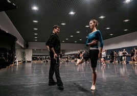 Dentro de 'El lago de los cisnes' (II): El anhelo de regresar al artista