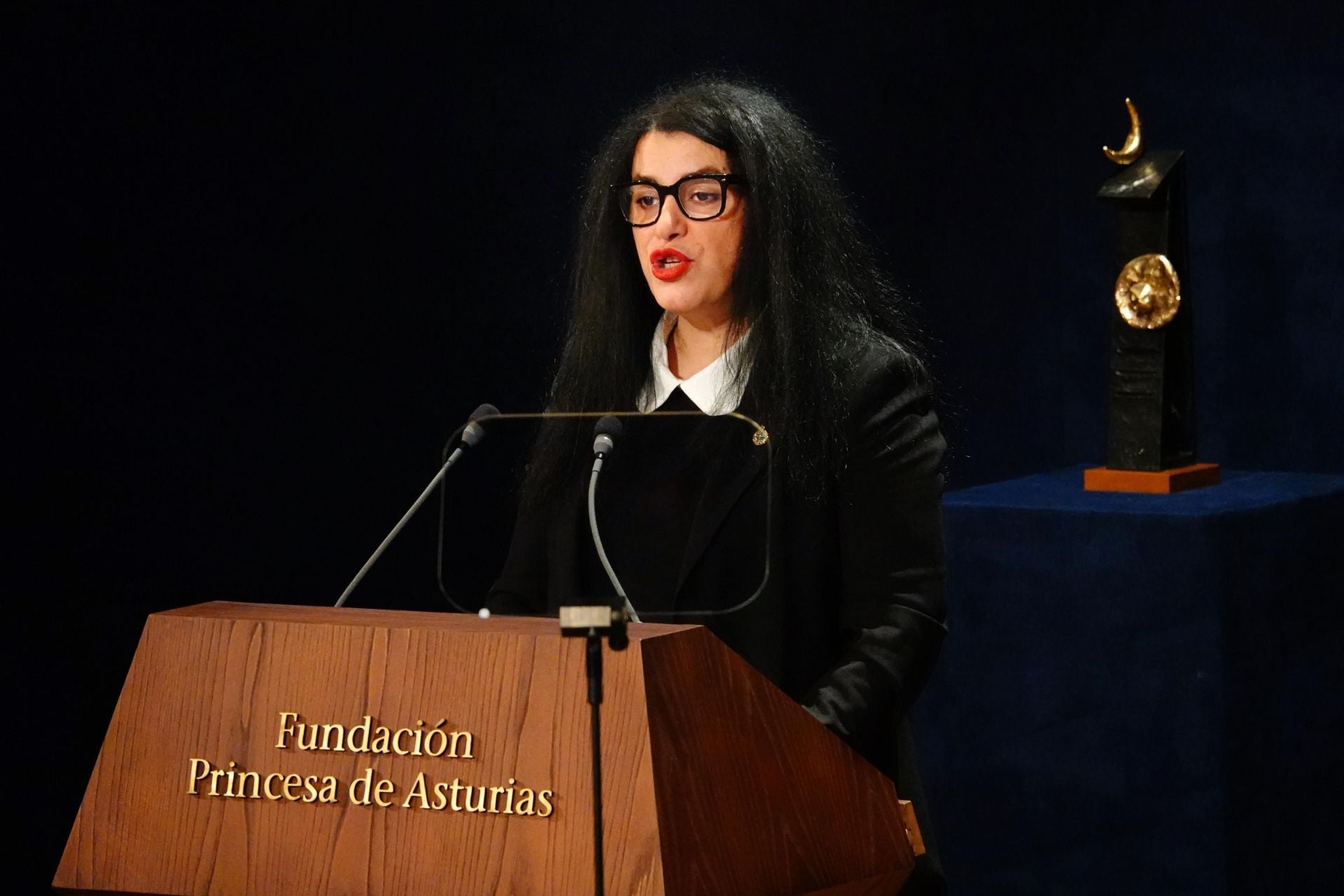 Marjane Satrapi, galardonada con el Premio Princesa de Asturias de Comunicación y Humanidades, durante su discurso