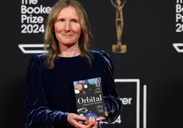 La escritora inglesa Samantha Harvey gana por unanimidad el Premio Booker