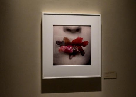 Imagen secundaria 1 - Algunas de las imágenes de Irving Penn presentes en la exposición, que proceden de los fondos del Metropolitan Museum de Nueva York, que atesora la mayor colección del fotógrafo gracias a donaciones 