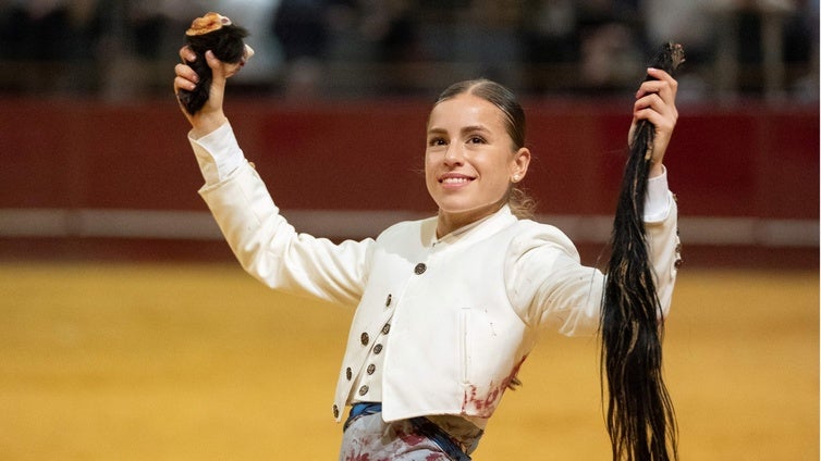 Olga Casado, la novillera que cortó un rabo en el festival de Vistalegre: «El toro no distingue entre hombre y mujer»