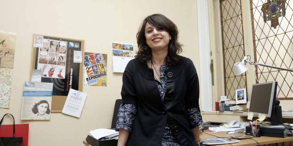 Esther Bendahan: “Depremi önlemek kadar önemli olan totalitarizmin zamanında tespit edilmesidir”