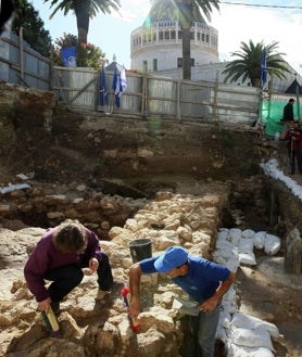 Imagen secundaria 2 - Casa del siglo I d.C. excavada en Nazaret, restos hallados bajo la basílica de la Anunciación y excavaciones en sus inmediaciones