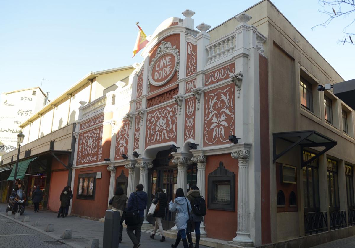 Exterior del Cine Doré