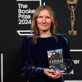 Una odisea cotidiana en el espacio: así es la novela británica del año