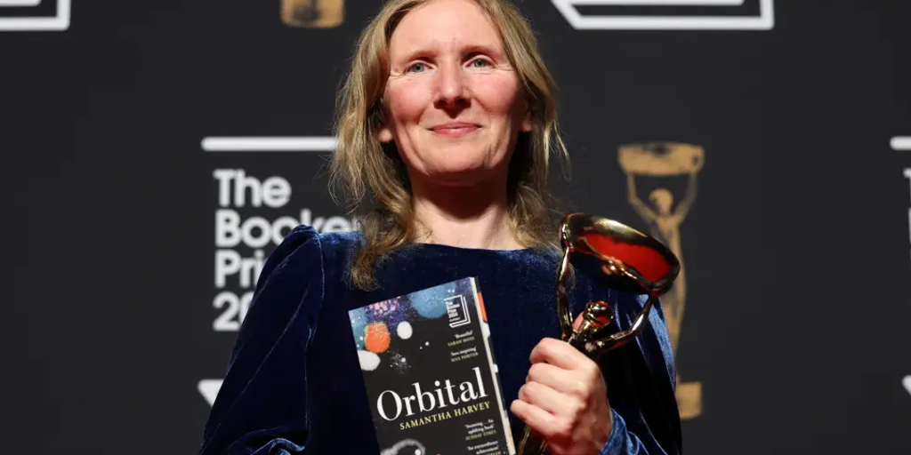 'Orbital', de Samantha Harvey: granos de polvorienta arena estelar