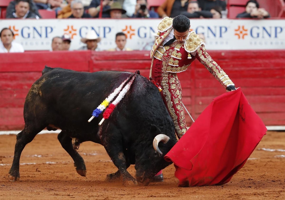Alejandro Talavante, al natural con su primer toro