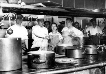 Ni cocina con luz, ni con IA... cocido y callos en el Madrid Fusión de hace un siglo