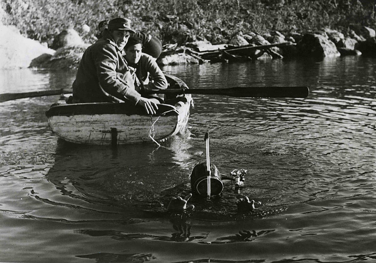 Búsqueda de cadáveres en el lago de Sanabria, tras el colapso de la presa