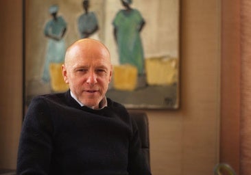 «Coco Chanel vivía en el Ritz con un oficial nazi y tuvo amores con otro»
