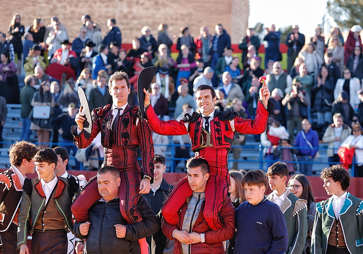 Luque y De Justo, a hombros