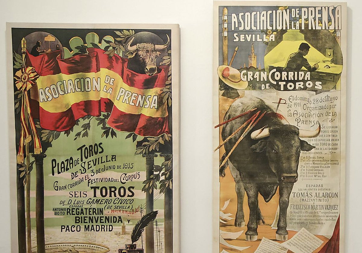 Carteles de corridas organizadas a beneficio de la Asociación de la Prensa, ahora expuestos en la Casa de la Provincia