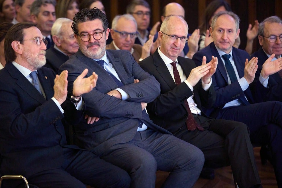 Galería | El director de ABC, Julián Quirós, galardonado con el premio José Javier Uranga