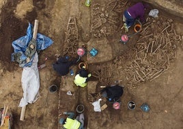 Descubrimiento único en Viena: Hallan una fosa con restos de 150 legionarios romanos bajo un campo de fútbol