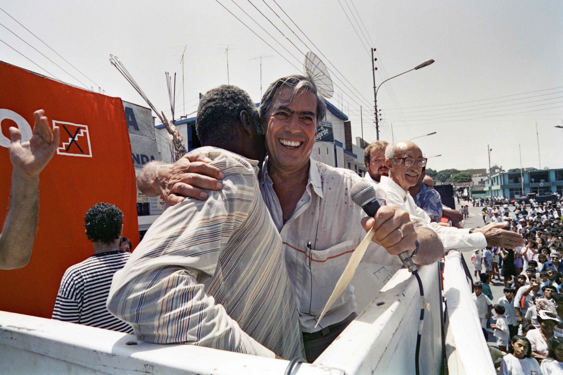 Durante la campaña política en la que se presentó a la presidencia de Perú por el Frente Democratico