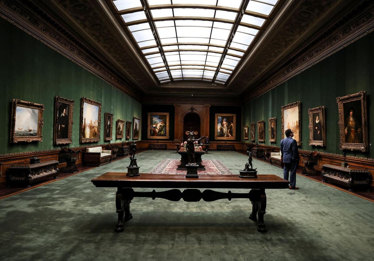 Obras maestras en la galería oeste del museo