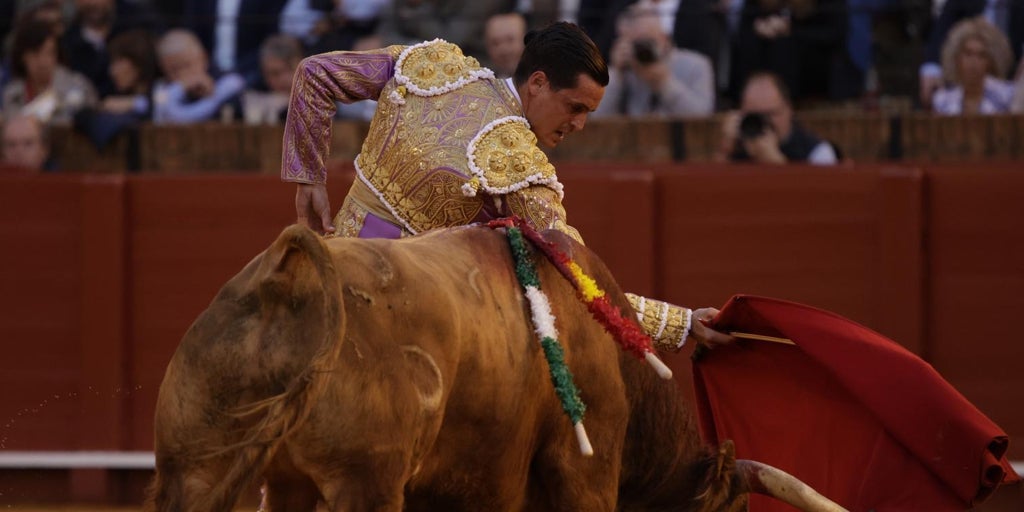 Galván engrasa el cerrojo