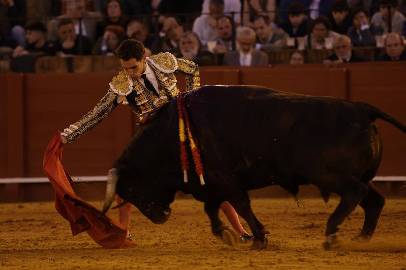 Ginés Marín cerró la corrida en la Maestranza