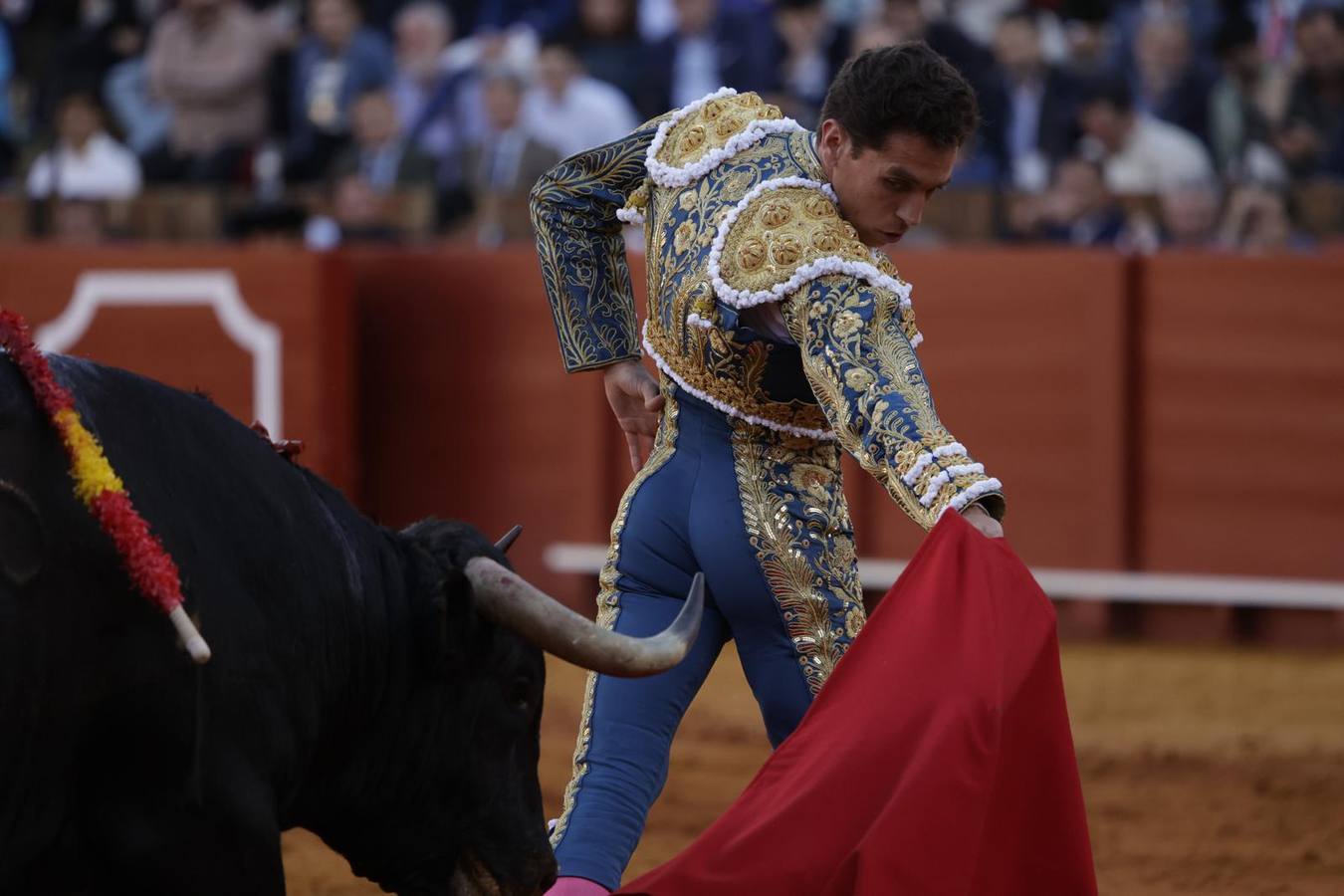 Ginés Marín cerró la corrida en la Maestranza