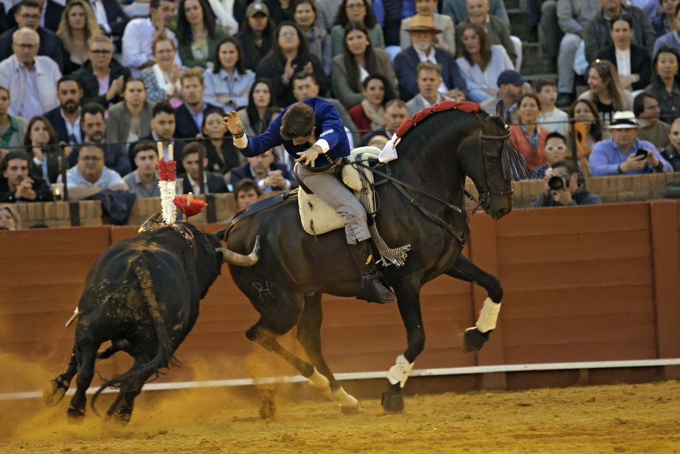 El navarro Guillermo Hermoso de Mendoza le cortó una oreja al sexto toro