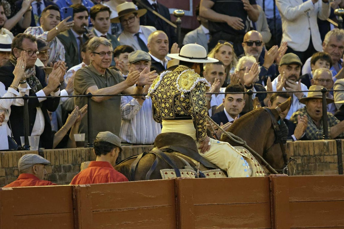 Ambiente previo en la corrida de este martes en el coso sevillano