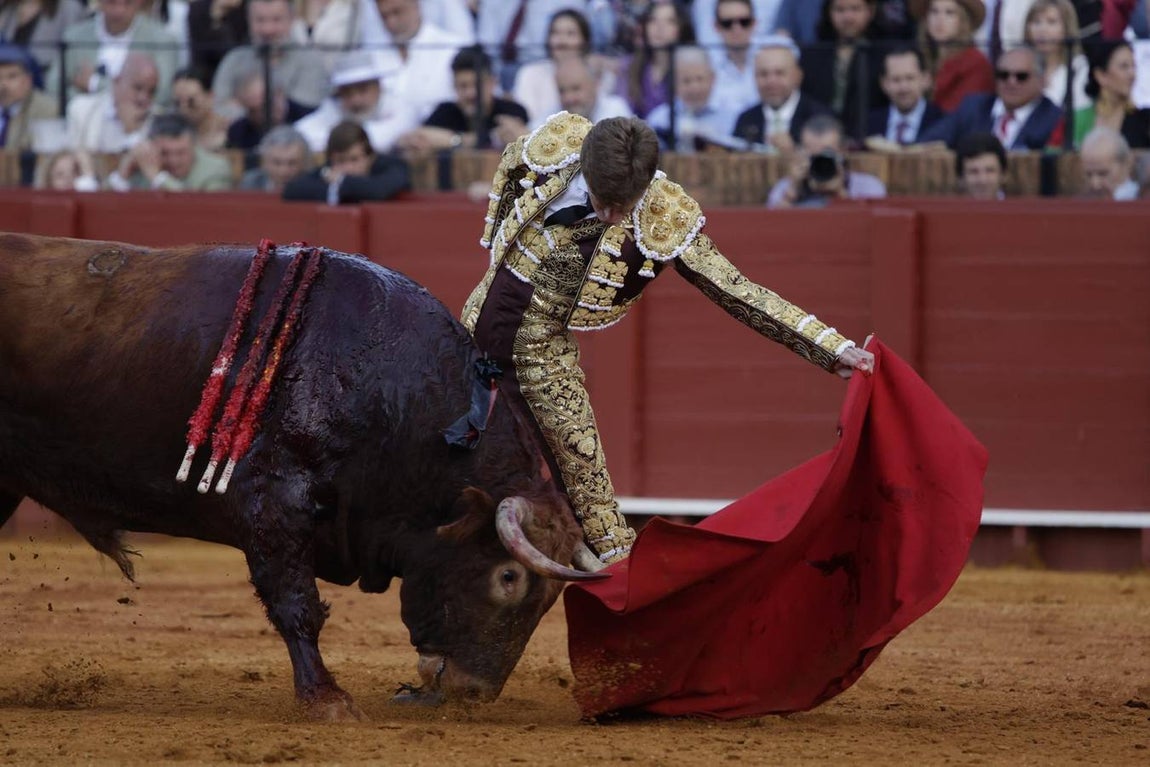 Borja Jiménez, con su primer astado