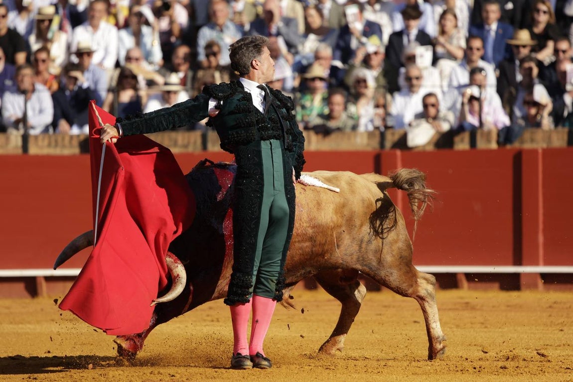 Escribano, en el primer toro de su lote