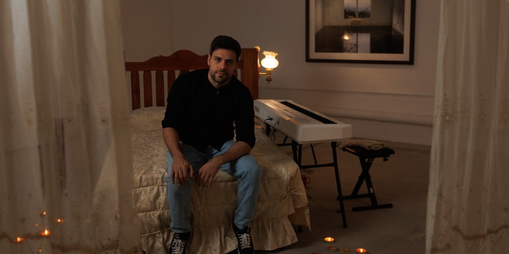 David Catá:  «El cuerpo es un lienzo de heridas, arrugas y cicatrices»