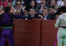 Morante de la Puebla dedica su faena con el primer toro del viernes a Juanma Moreno