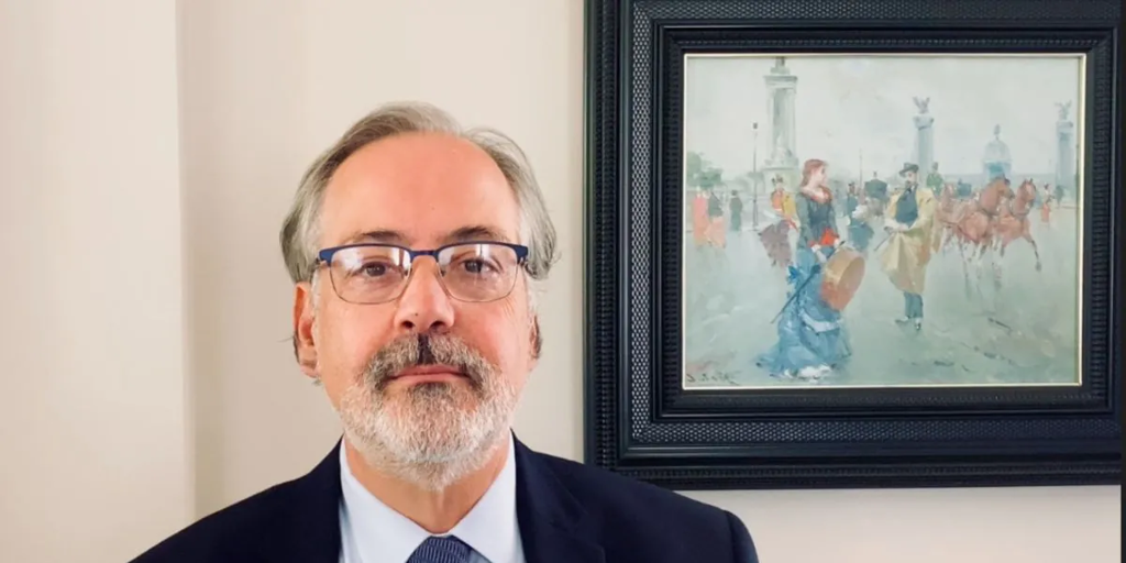 'Salir al mundo', de Pedro Calvo-Sotelo Ibáñez- Martín: cualidades y principios