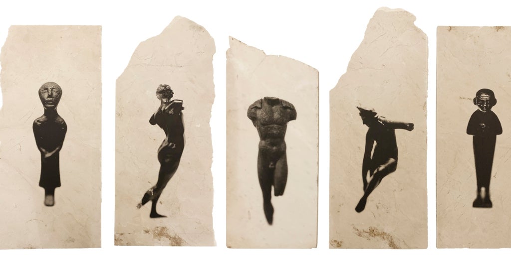 'Un feliz desorden del tiempo', en el Centro de Arte de Alcobendas: la poética materialidad fotográfica de Rafael Trapiello