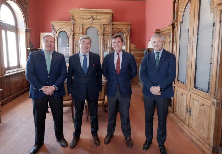 Javier Moya Yoldi, Santiago de León y Domecq, Eduardo Dávila Miura y Alberto García Reyes, este lunes en la Casa de ABC