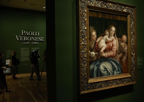 Imagen secundaria 1 - Tres obras de Veronés. Arriba, 'Cristo en el huerto de los Olivos'. Sobre estas líneas, a la izquierda, 'La Virgen con el Niño, San Pedro y una santa mártir', del Museo Cívico de Vicenza. A la derecha, 'El milagro de san Pantaleón'