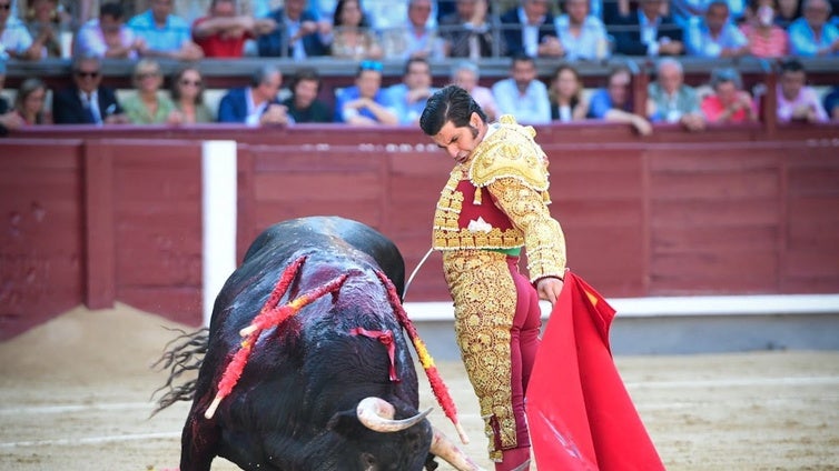 Morante de la Puebla gana la Oreja de Oro de la Corrida de la Prensa por su histórica faena en el 125 aniversario