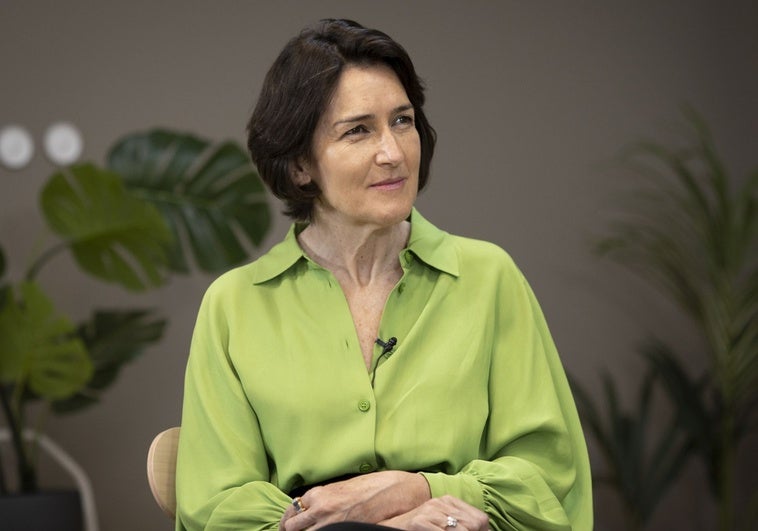 La exministra González-Sinde se postula para dirigir el Cervantes de Los Ángeles o el de Mánchester
