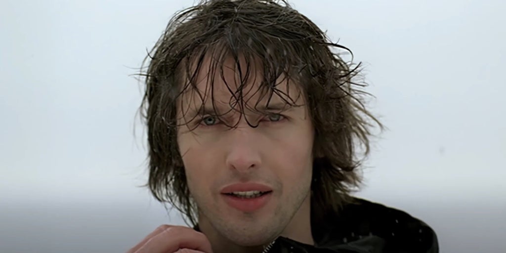 'You are beautiful' cumple 20 años: «¿Quién iba a pensar que una canción sobre un tío drogado que acosa a su ex iba a tener tanto éxito?»