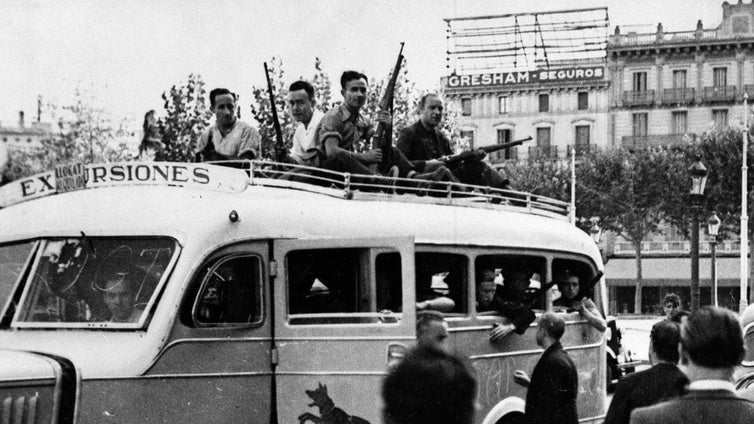 'Bohemia y barricadas', de Andreu Navarra: la ciudad bomba