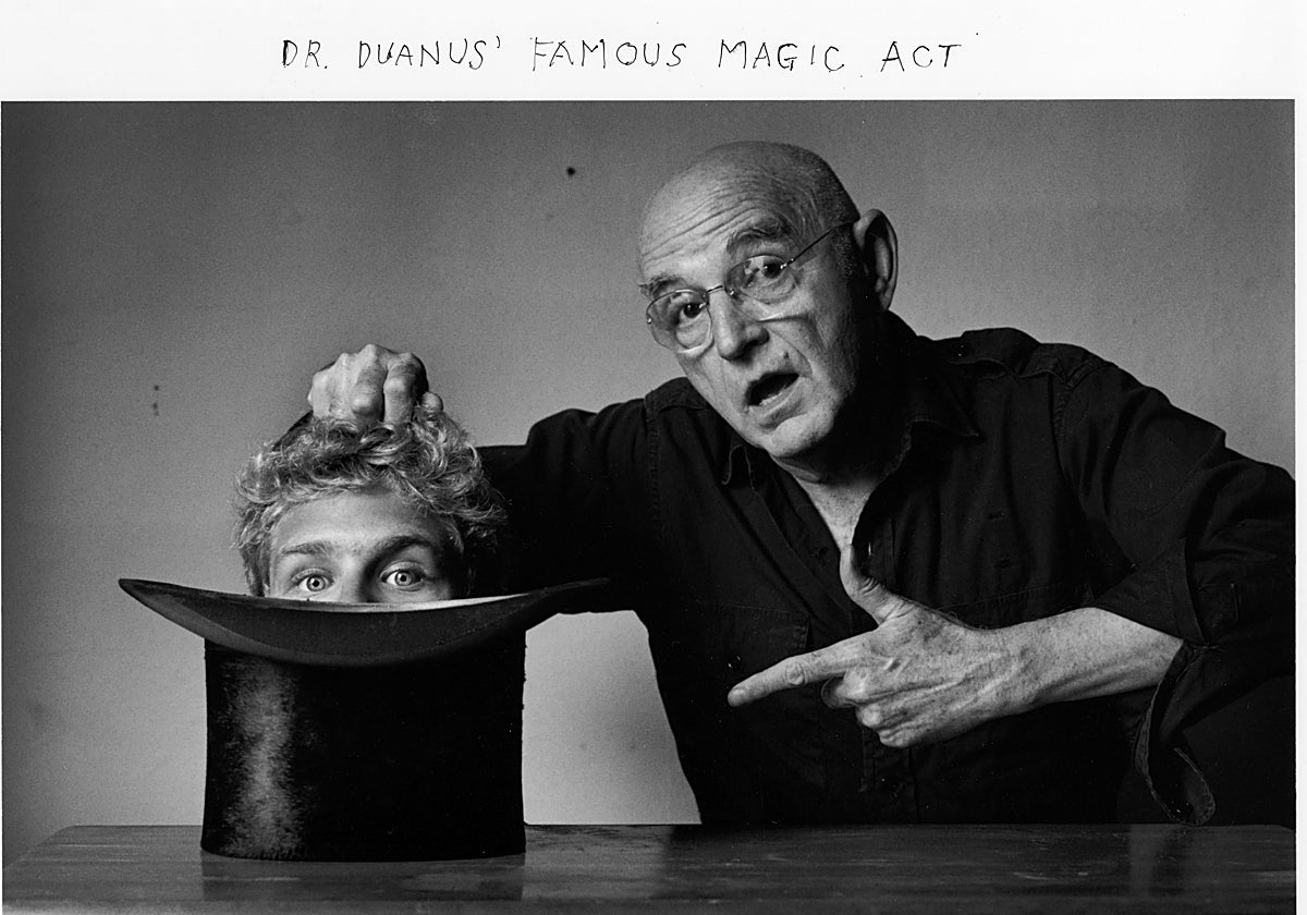 'El famoso truco de magia del Doctor Duanus', de D. Michals