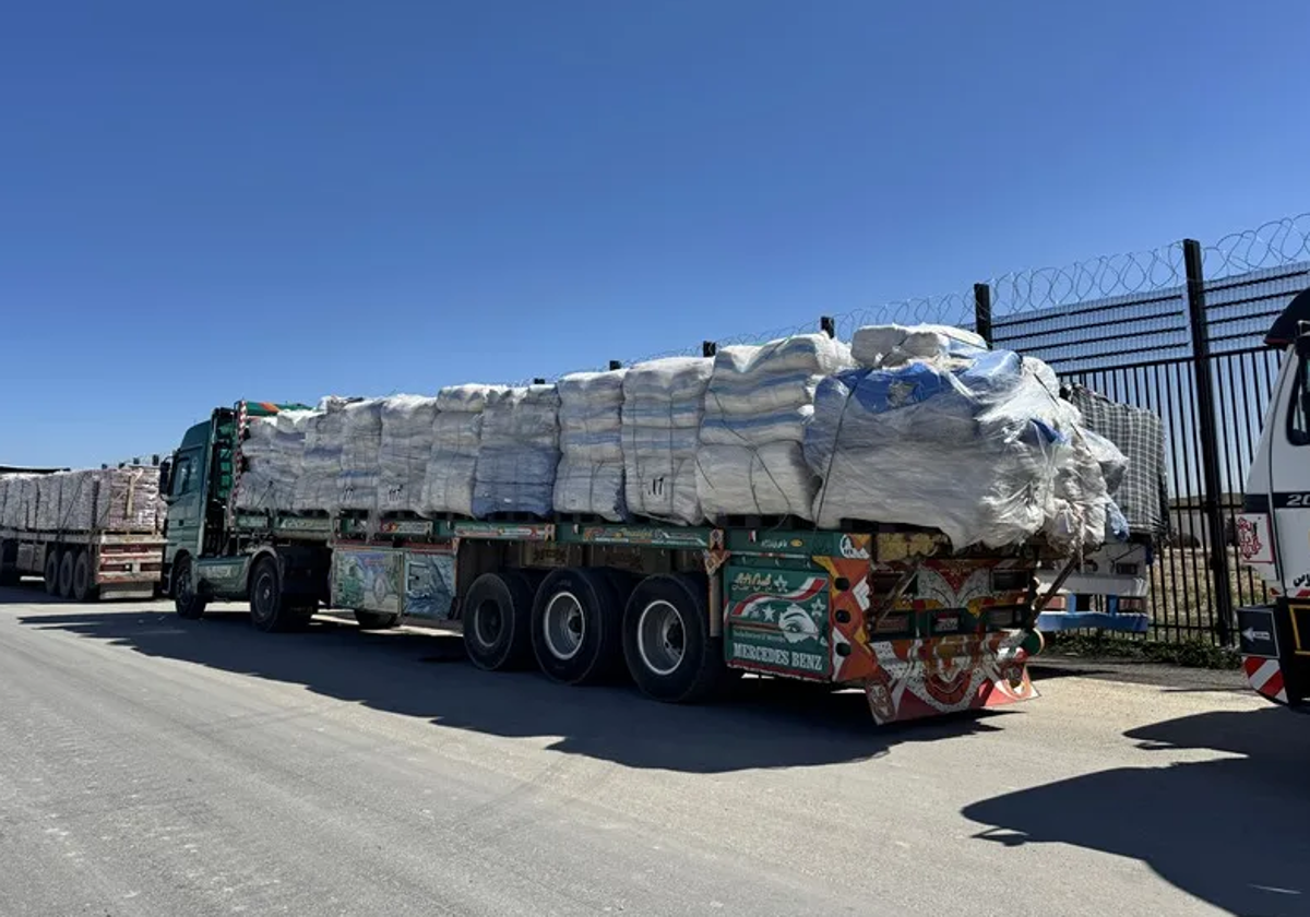 Un camión con ayuda humanitaria para Gaza