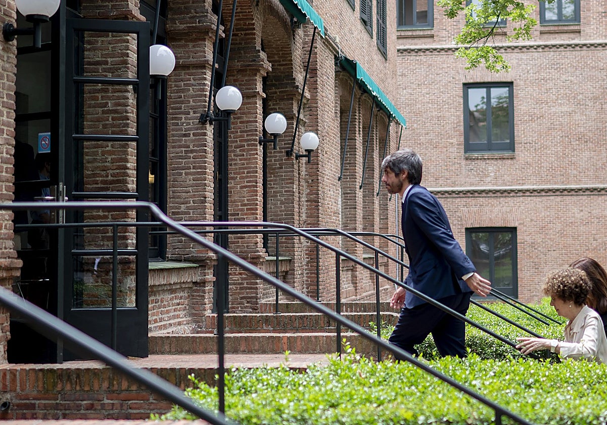 Urtasun, el pasado miércoles, a su llegada a la Residencia de Estudiantes