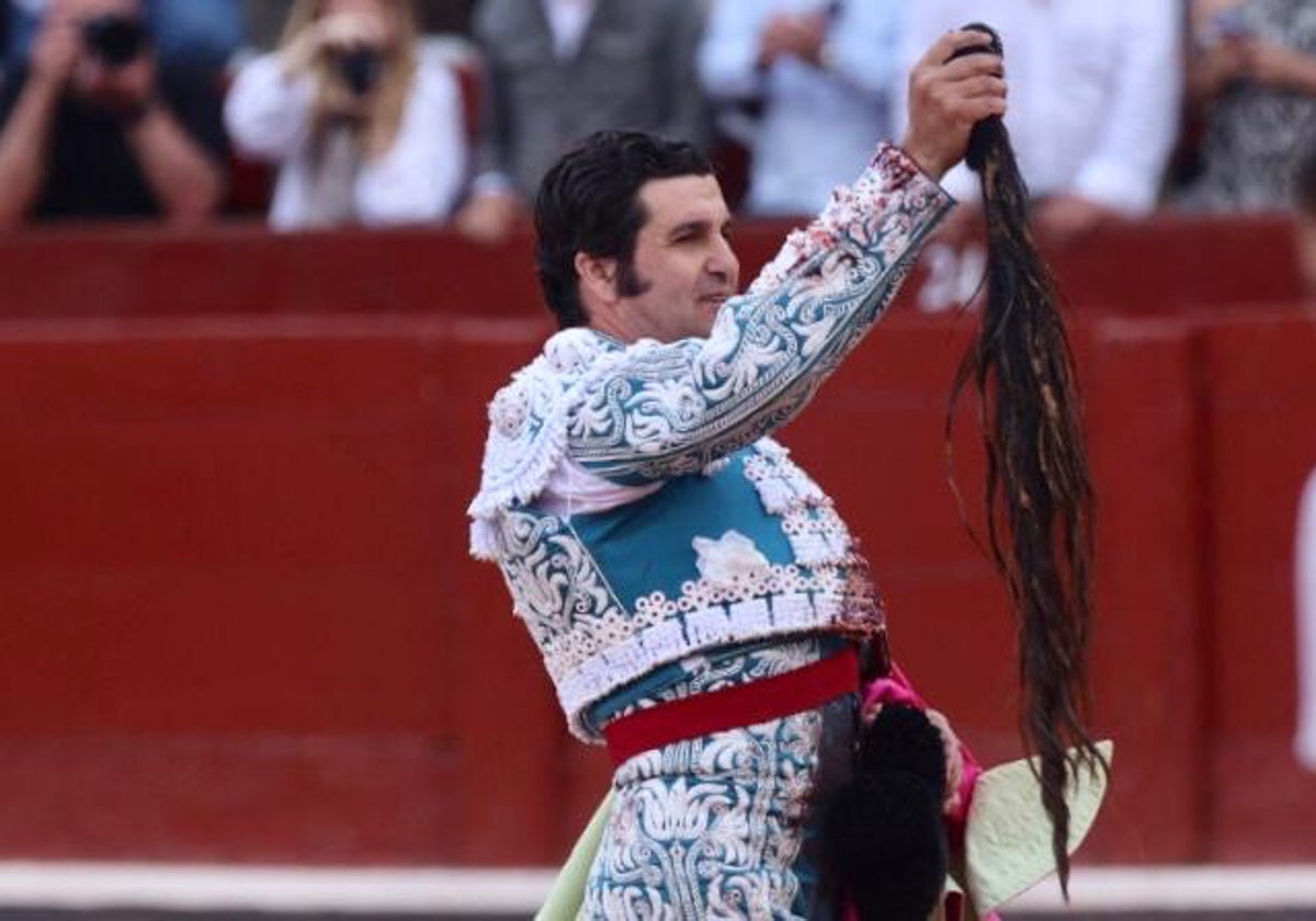 Morante, con el rabo del quinto