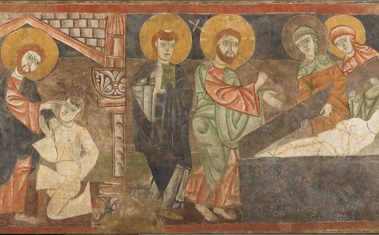 Imagen principal - Fragmento de la decoración mural de San Baudelio de Berlanga (Soria), hoy en The Cloisters. Folio de un libro de coro procedente del Real Monasterio de Santo Tomás de Ávila (The Fitzwilliam Museum). Fragmento textil procedente de Villalcázar de Sirga (Palencia), en The Metropolitan Museum of Art