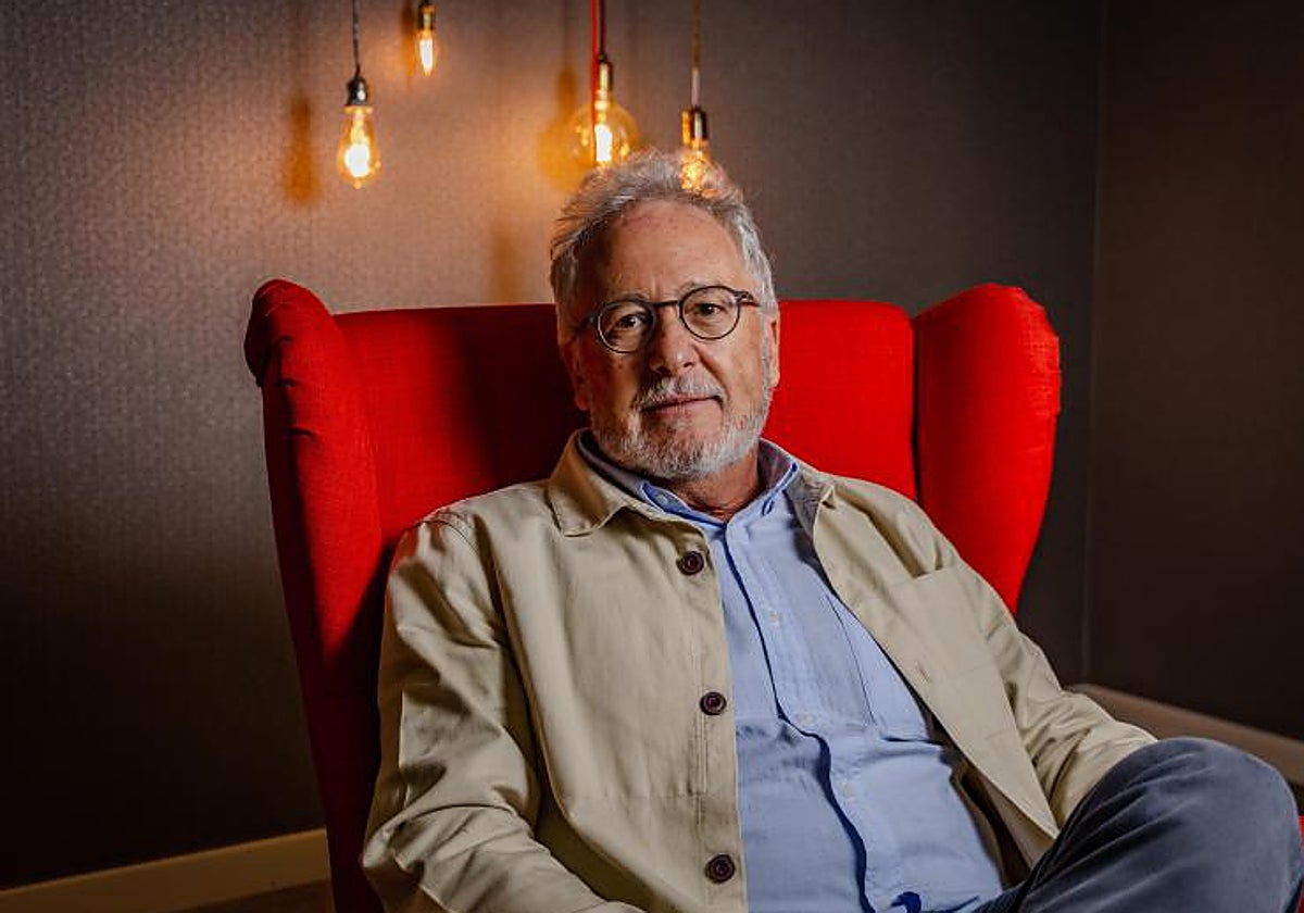 El autor colombiano Héctor Abad Faciolince