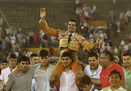 Emilio de Justo, tres orejas y Puerta Grande en Algeciras