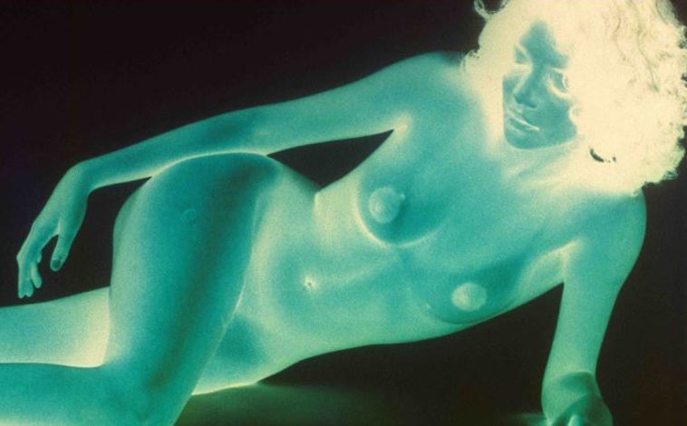Imagen principal - De arriba abajo, fotografía de Claudia Andujar en Elba Benítez; pintura de Ben Seaman en Mad is Mad; y escultura de Branda en La Fiambrera