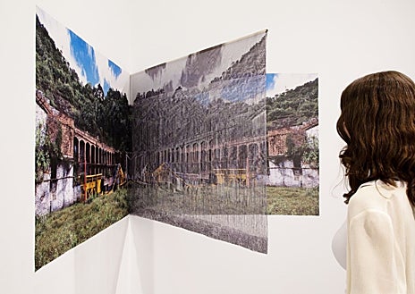 Imagen secundaria 1 - &#039;Posibles bifurcaciones&#039;, de Leyla Cárdenas: tejer la imagen