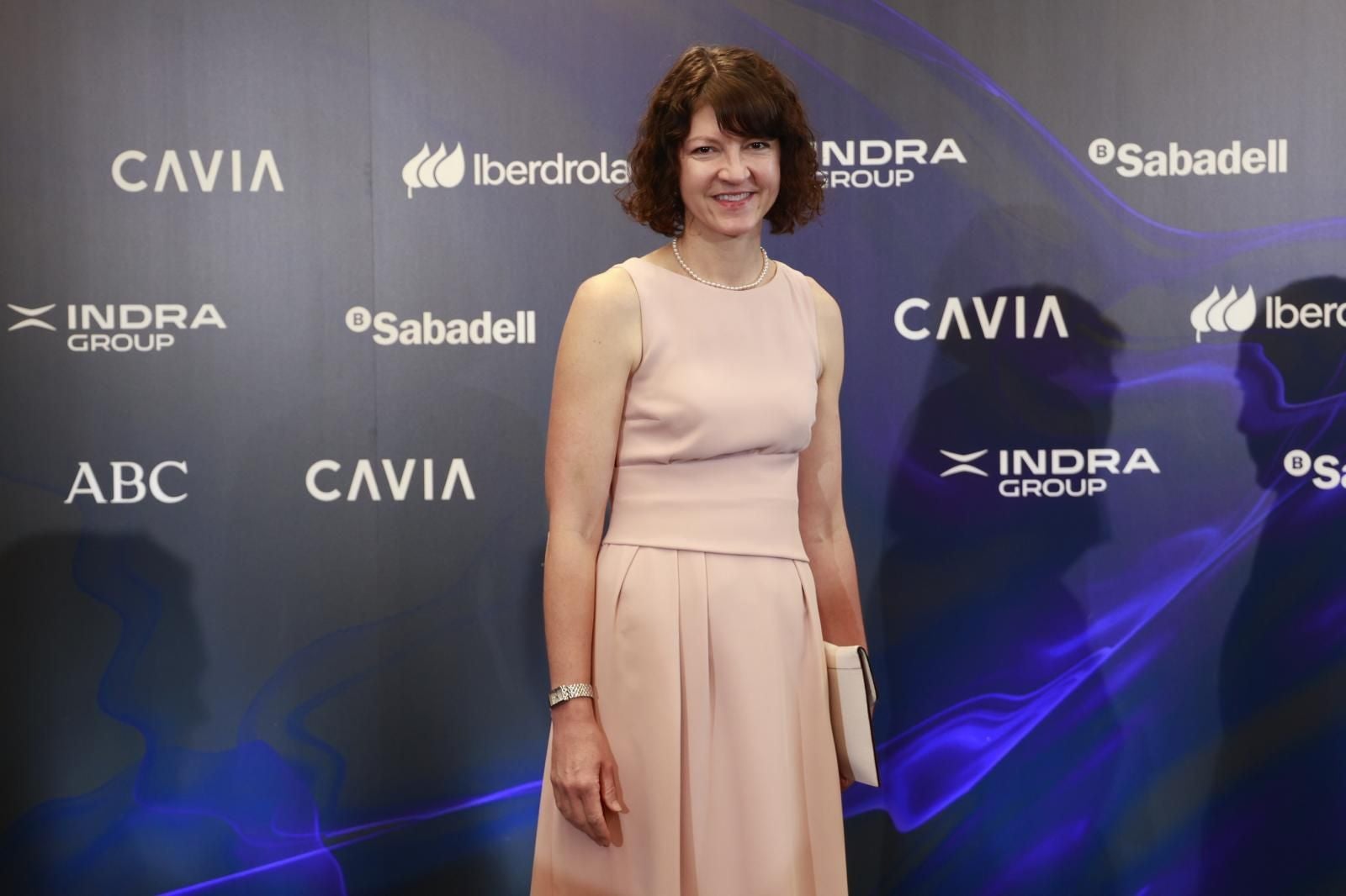 Rian Harris, encargada de negocios de la Embajada de Estados Unidos, a su paso por el 'photocall'