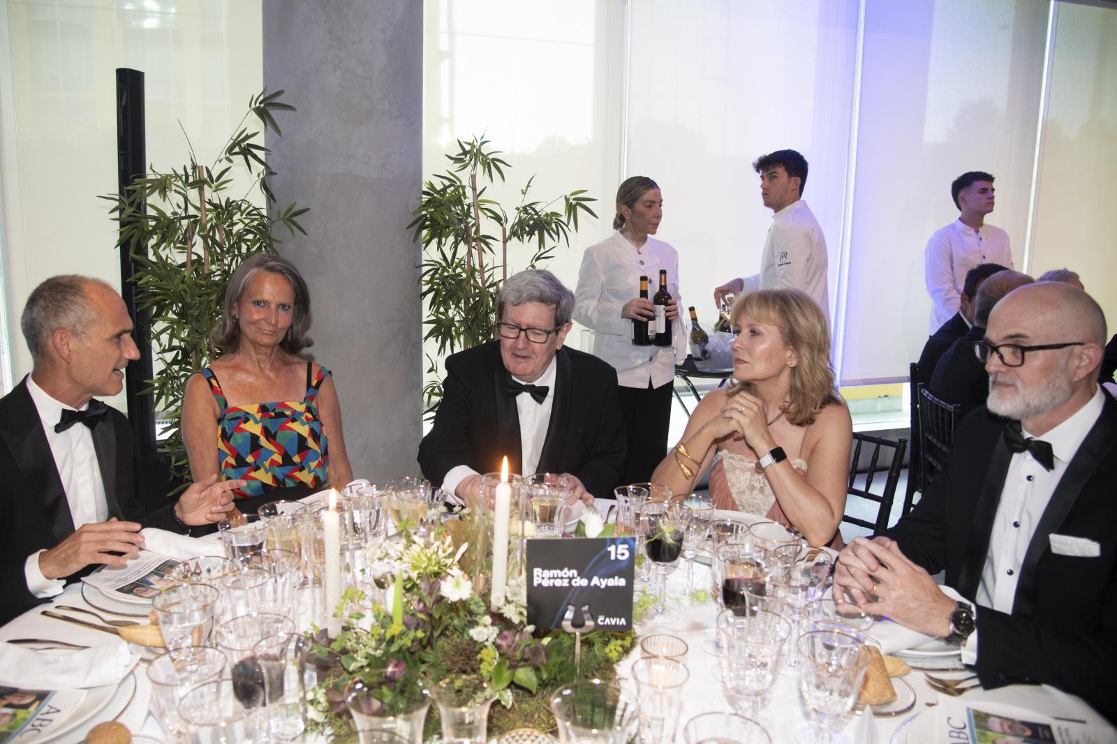 Jesús Trelis, director de 'Las Provincias'; Isabel San Sebastián, columnista de ABC; Juan Manuel Bonet, presidente de la Fundación Museo ABC; María Fernández Rey, presidenta de la APM; José Manuel Puebla, colaborador de ABC