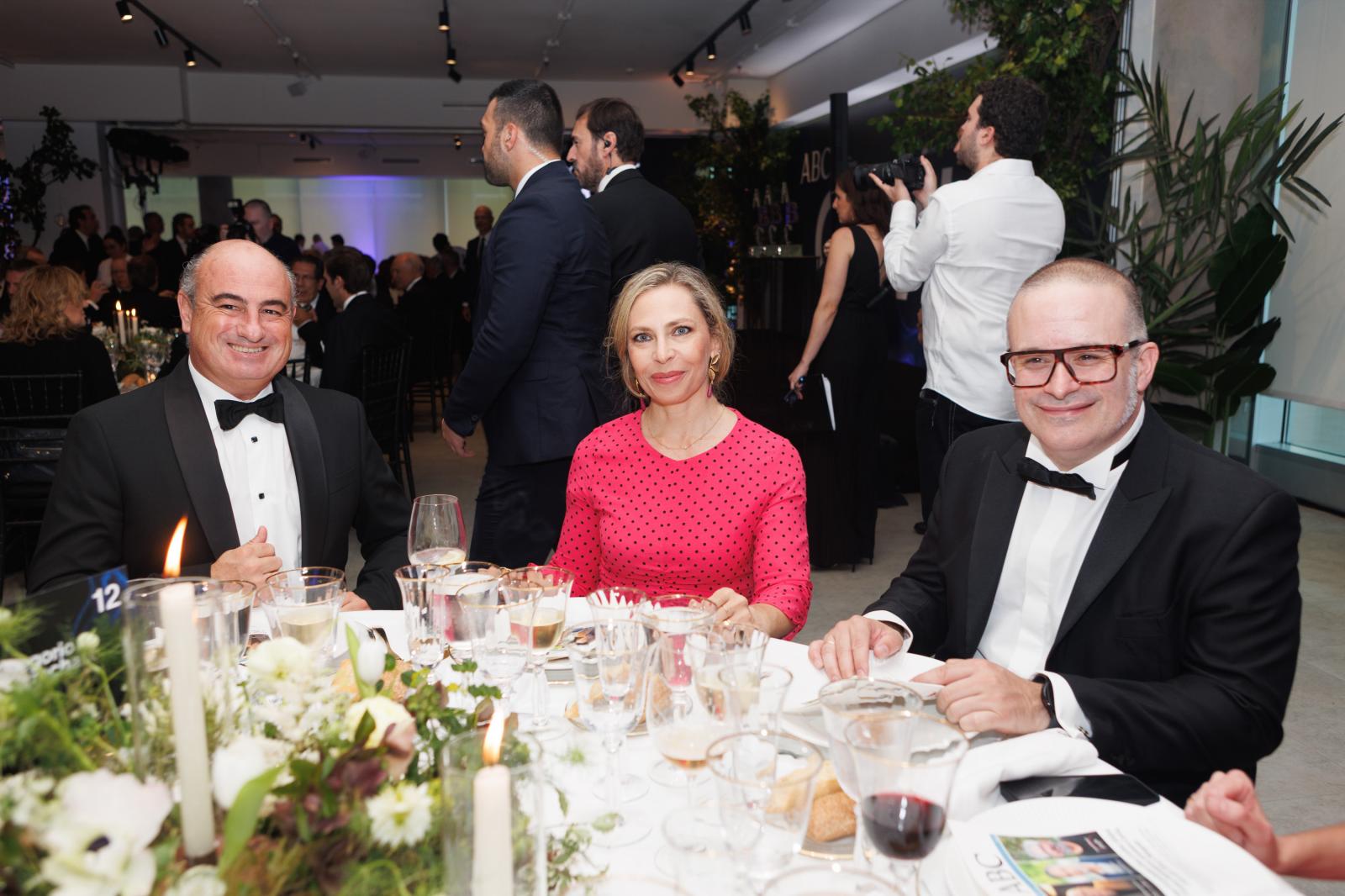 Manuel Marín, director de 'Voz Populi'; Laura Pintos, de Estilos y Especiales de ABC, y Edu Galán, colaborador de ABC